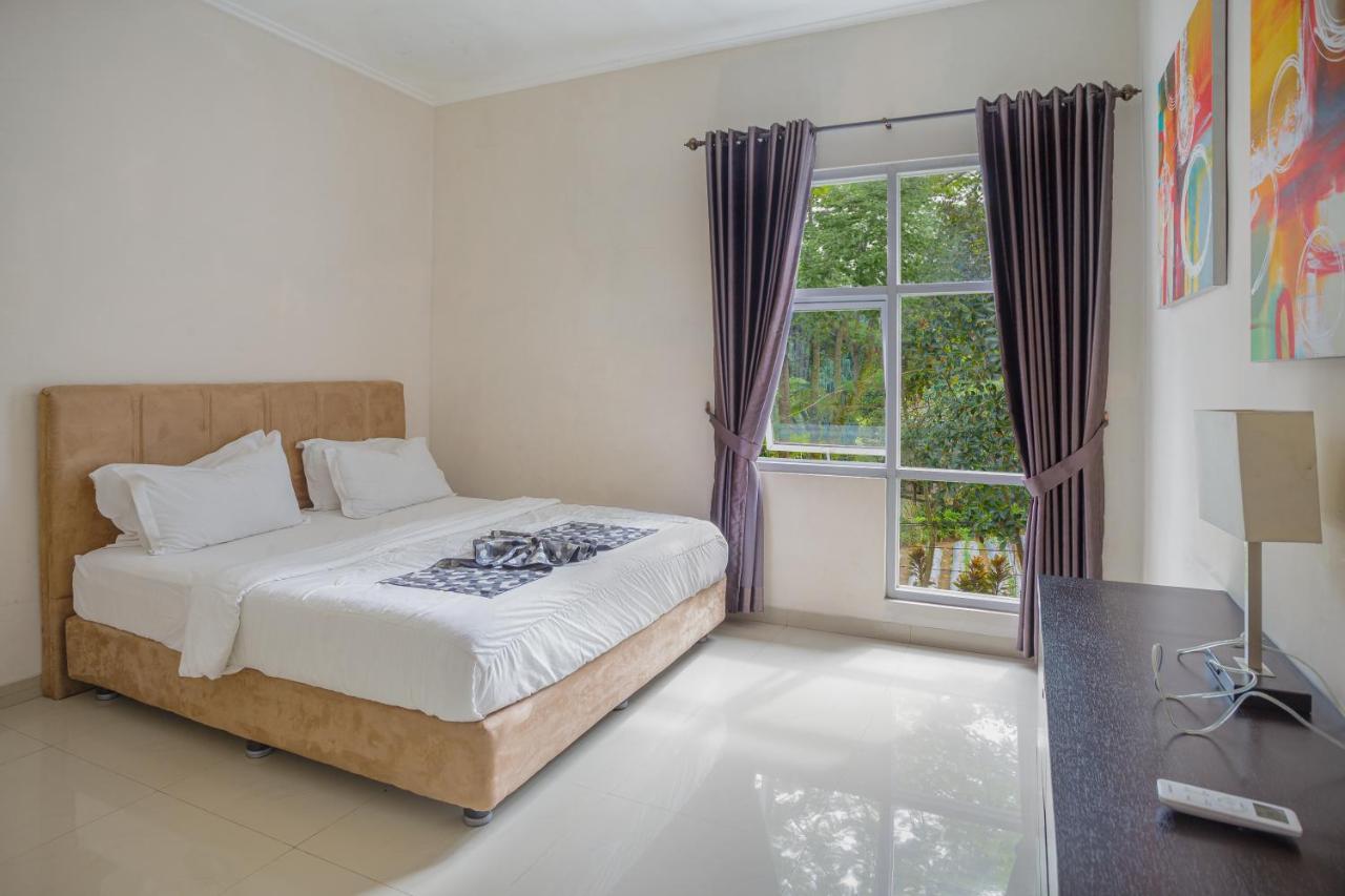 Villa Herrera Puncak Luaran gambar